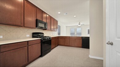 12513 Beacon Cove Dr in Texas City, TX - Building Photo - Building Photo