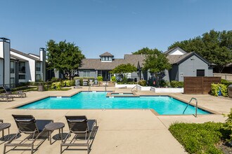 Wimbledon in Lewisville, TX - Foto de edificio - Building Photo