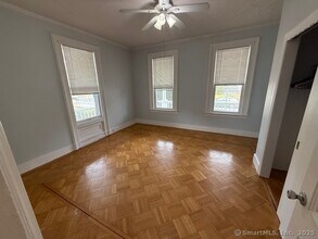 100 S Cliff St in Ansonia, CT - Building Photo - Building Photo