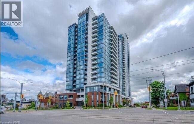 property at 5 Wellington St S