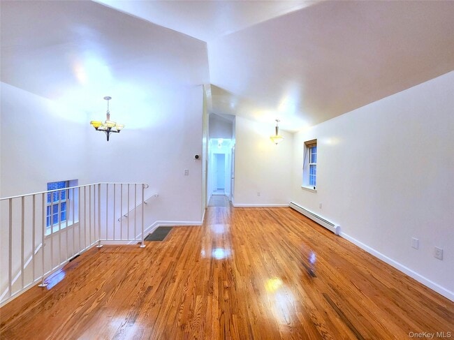 3080 Middletown Rd in Bronx, NY - Building Photo - Building Photo