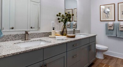 7852 Tranquility Lp in Wesley Chapel, FL - Building Photo - Building Photo