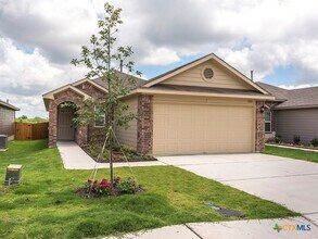 224 Lake Gln in San Marcos, TX - Building Photo - Building Photo