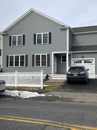 51 Oak St in Needham, MA - Building Photo - Building Photo