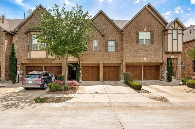 property at 572 Waterloo Dr