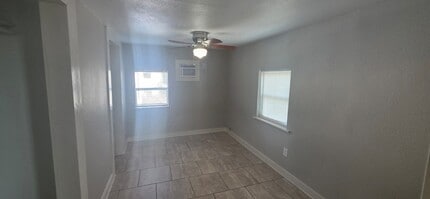 712 40th St in Galveston, TX - Foto de edificio - Building Photo