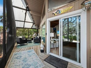 5141 St Albans Ave in Siesta Key, FL - Building Photo - Building Photo