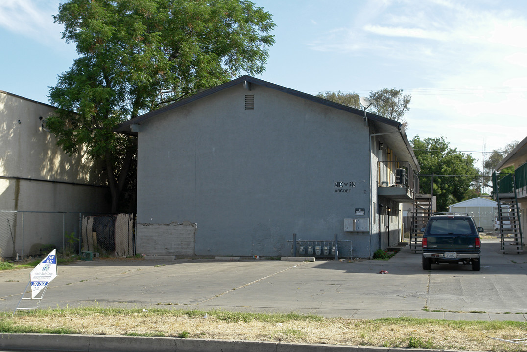 219 W 12th St in Merced, CA - Building Photo