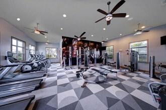 33 WEST in Davie, FL - Foto de edificio - Interior Photo