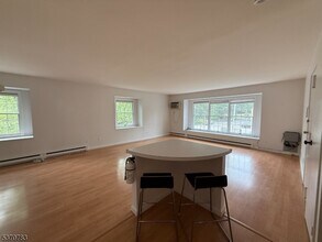 301 Claremont Ave in Montclair, NJ - Building Photo - Building Photo