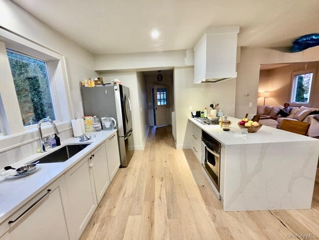 18 Webster Ave in Harrison, NY - Building Photo - Building Photo