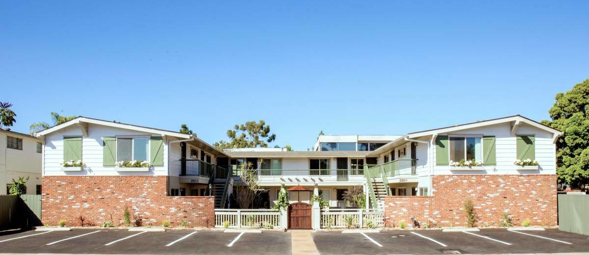 Harbor Villa Apartments in San Diego, CA - Building Photo