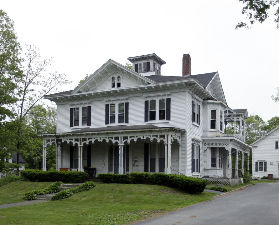 108 S Main St in Middleboro, MA - Building Photo