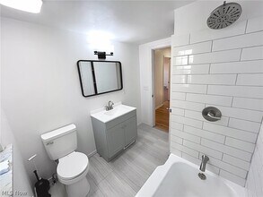 18411 Chagrin Blvd in Shaker Heights, OH - Building Photo - Building Photo