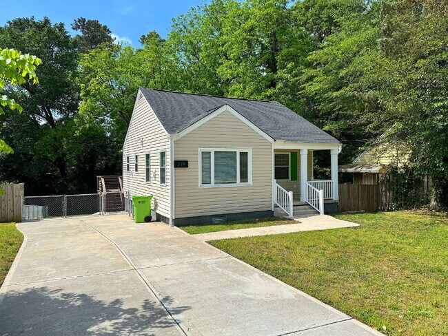 229 Pecan Rd in Raleigh, NC - Building Photo - Building Photo