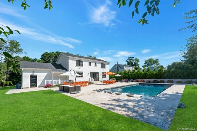 property at 165 Marine Pl