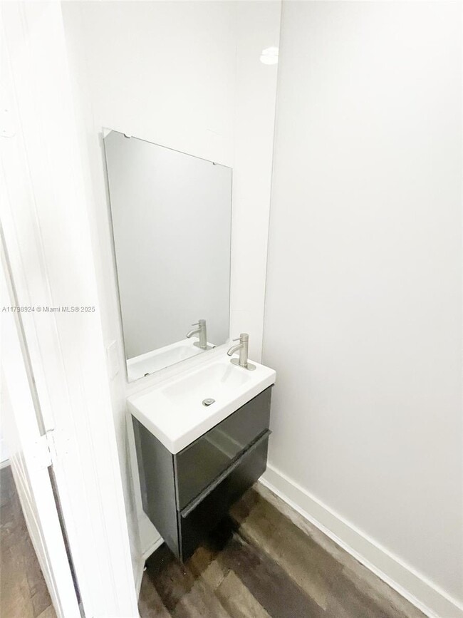 285 River Bluff Ln in Royal Palm Beach, FL - Building Photo - Building Photo