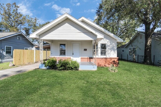 property at 5103 New Orleans St