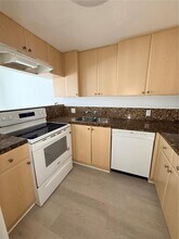 12605 SW 91st St in Miami, FL - Foto de edificio - Building Photo