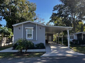 16 Glen Cove Ct in Daytona Beach, FL - Building Photo