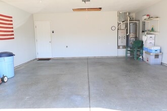 610 Tealwood Dr in Jasper, IN - Building Photo - Building Photo