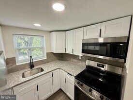 8030 Ditman St in Philadelphia, PA - Building Photo
