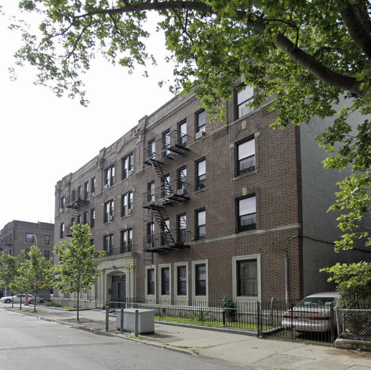 Woodrow Wilson Court in Brooklyn, NY - Building Photo