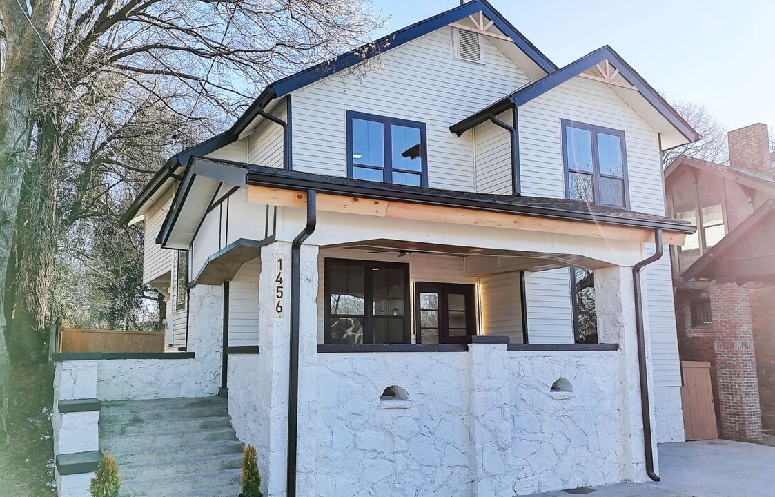 1456 S Gordon St SW in Atlanta, GA - Building Photo