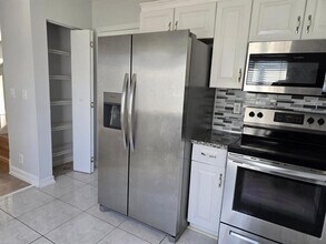 4768 SW 14th Ct in Deerfield Beach, FL - Building Photo - Building Photo