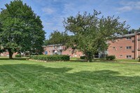 Park Plaza East & West Apartments photo'