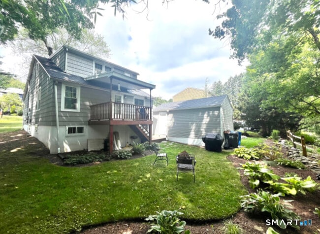 10 George St in Trumbull, CT - Building Photo - Building Photo