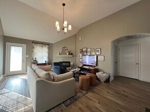 219 Dugger Dr in Clarksville, TN - Building Photo - Building Photo