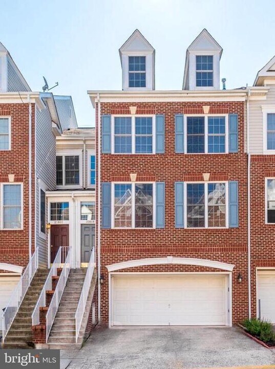 20868 Rockingham Terrace in Sterling, VA - Building Photo