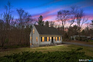 3 Kenyon Rd in Lisbon, CT - Building Photo