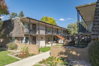 10th Street Square Apartments in Loveland, CO - Foto de edificio - Primary Photo