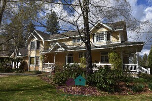 11670 Cement Hill Rd in Nevada City, CA - Building Photo - Building Photo