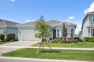 9734 SW Meridian Wy in Stuart, FL - Building Photo - Building Photo