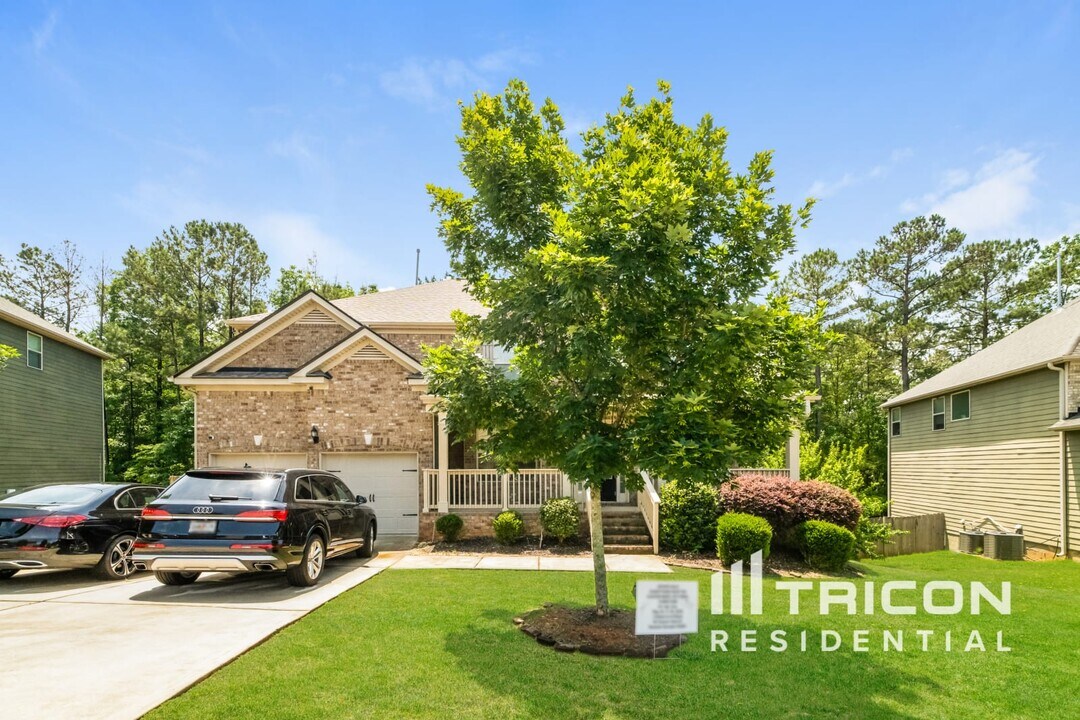 16 Canyon View Dr in Newnan, GA - Building Photo