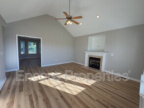 1460 Money Penny Ct in Willow Spring, NC - Foto de edificio - Building Photo