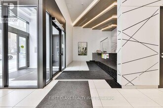 159 Wellesley St E in Toronto, ON - Building Photo - Building Photo