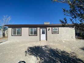 7825 Monterrey Dr in El Paso, TX - Building Photo
