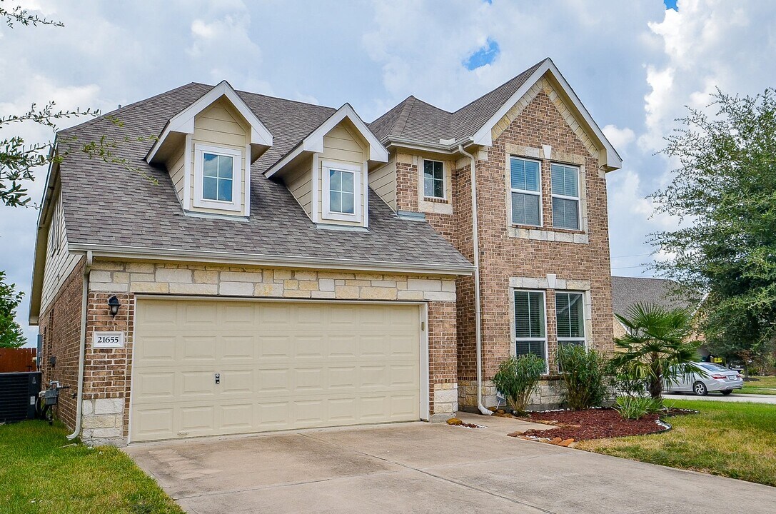 21655 Rainfall Park Dr in Spring, TX - Building Photo