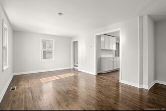 388 Queen St in Bridgeport, CT - Building Photo - Building Photo