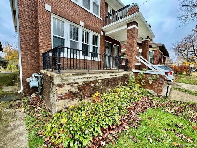 property at 4013 Beniteau St