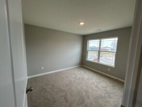 1663 Fairmount Dr in Greenfield, IN - Building Photo - Building Photo