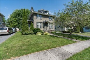 721 Nellis St in Watertown, NY - Building Photo