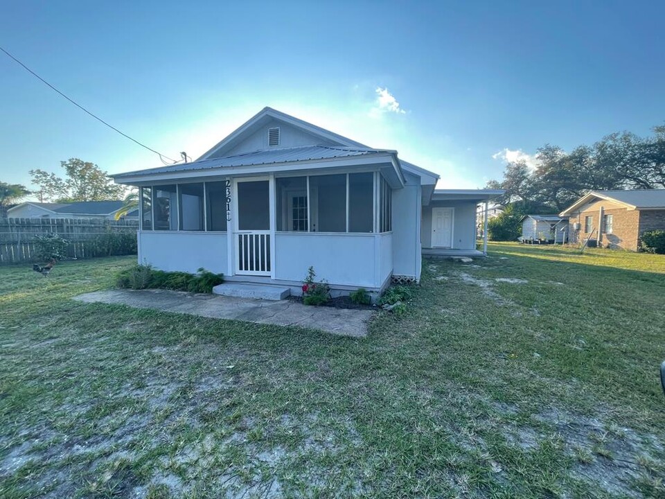 2361 Hayes Ave in Port St. Joe, FL - Building Photo