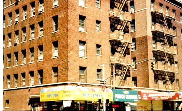 220 W 93rd St in New York, NY - Foto de edificio - Building Photo
