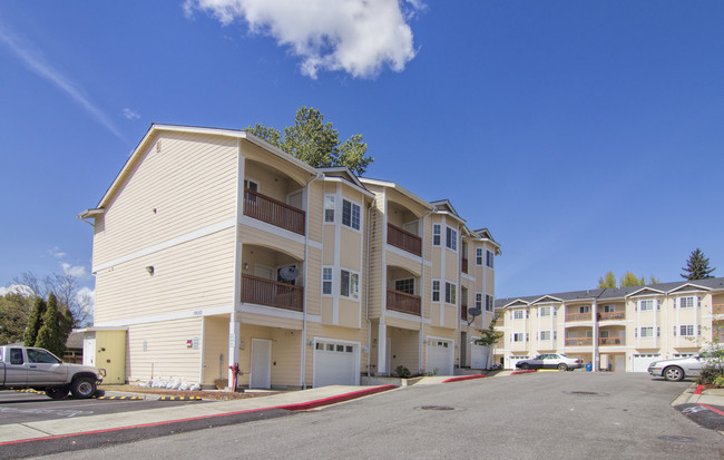 Cabiao Townhomes in Renton, WA - Building Photo - Building Photo