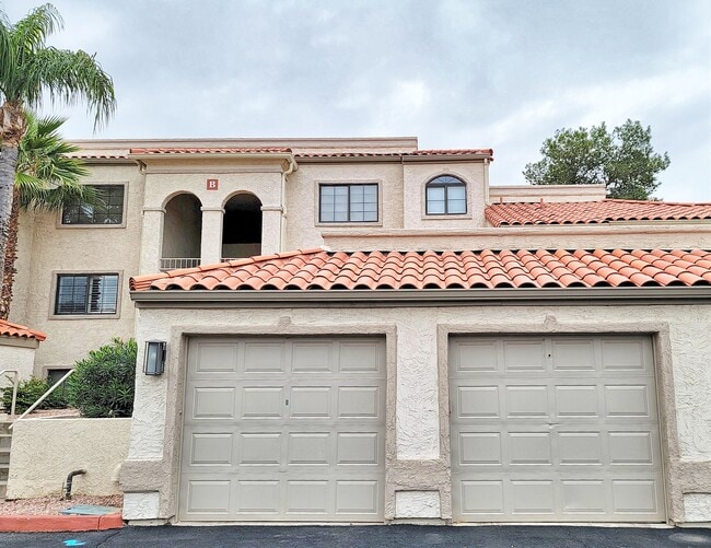 10080 E Mountainview Lake Dr in Scottsdale, AZ - Foto de edificio - Building Photo